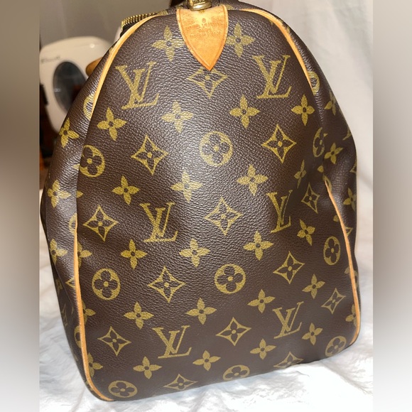 4 piece Authentic Louis Vuitton travel set! - Picture 14 of 16